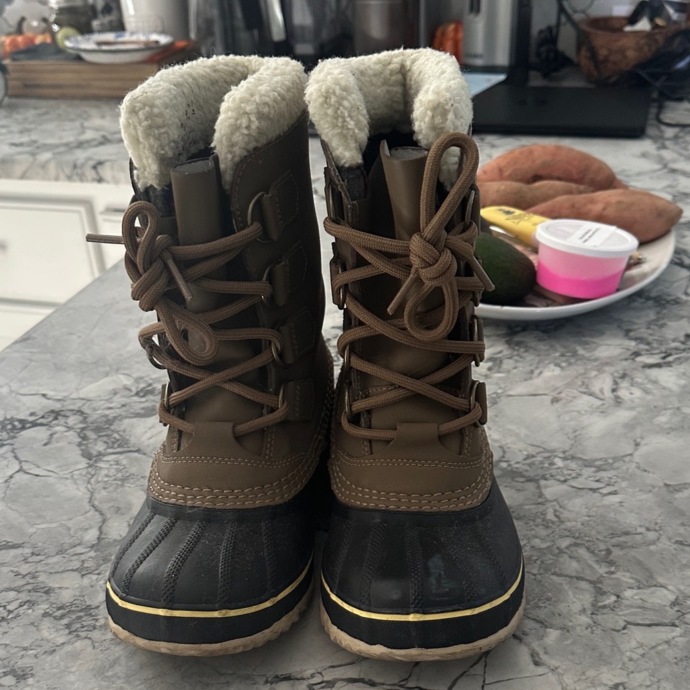 Sorel Black and Cream Winter Boots